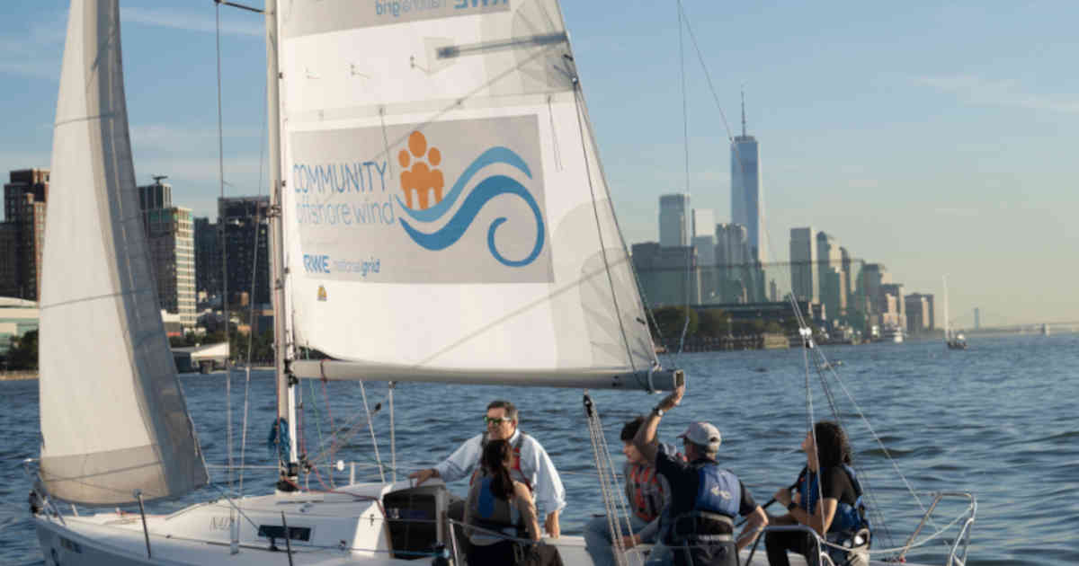 Community Offshore Wind and Hudson River Community Sailing Provide Lessons in Wind to New York